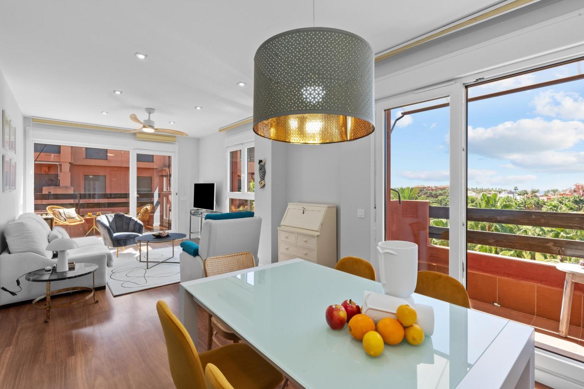 Comeback Me & Mrs Jones Apartament *